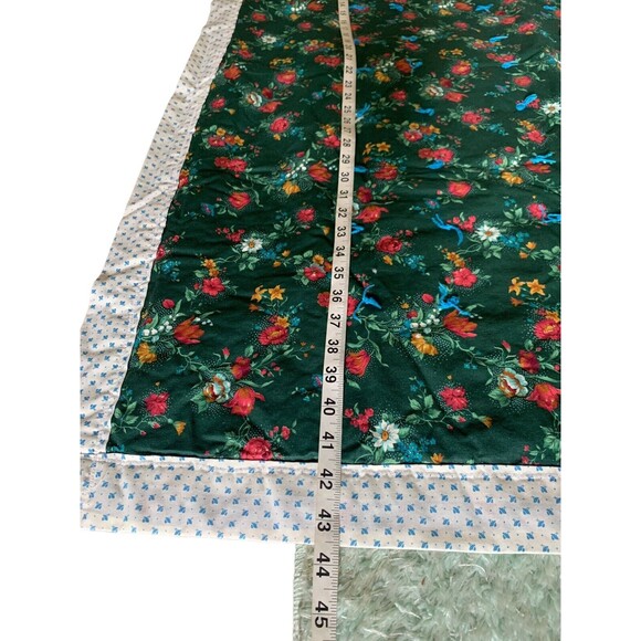 VtG Quilted  throw, 43” X 37” cotton fabric, Handmade Cottage Country Floral - Picture 12 of 13